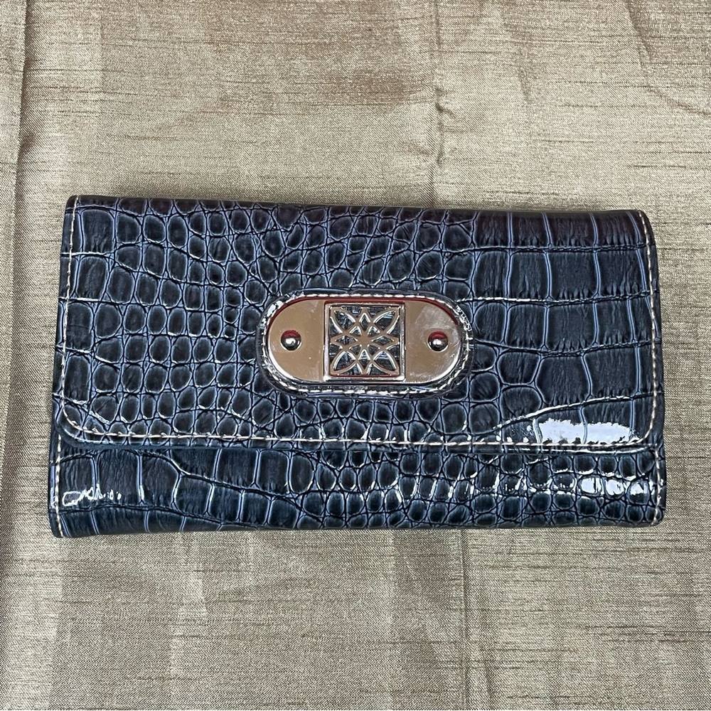 Crocodile Embossed Blue Expandable Long Trifold Womens Wallet